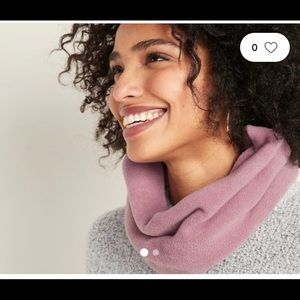 Old Nacy Micro Fleece Tube Scarf and Touch Screen Gloves as Set.